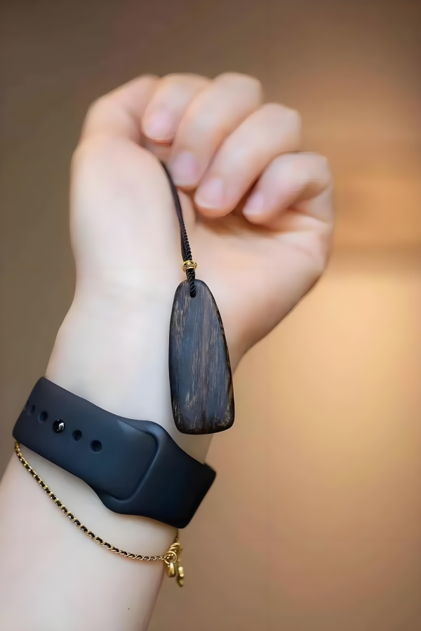 ‌沉香吊坠有什么功效？