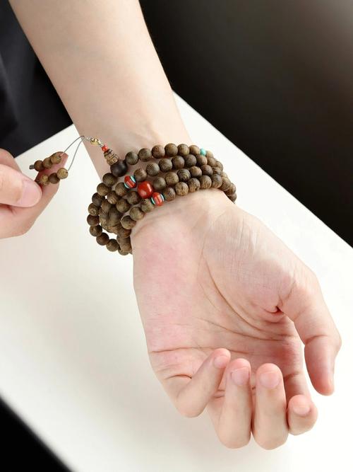 ‌戴沉香手链的好处有哪些？