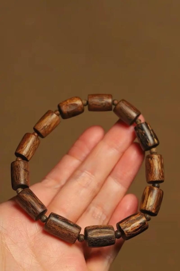 ‌真正的沉香手串需要多少钱？