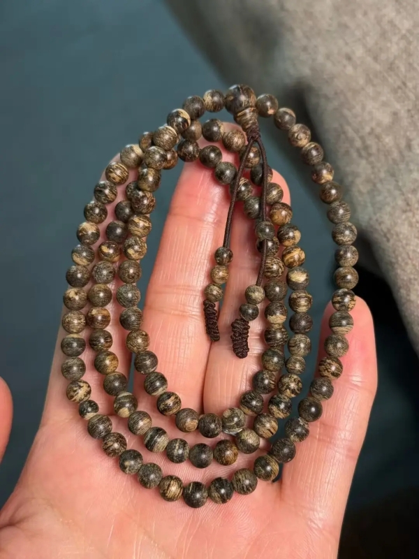 ‌沉香手串 108 一般多少钱？