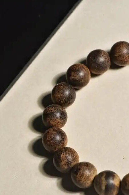 ‌手串沉香怎么保养？